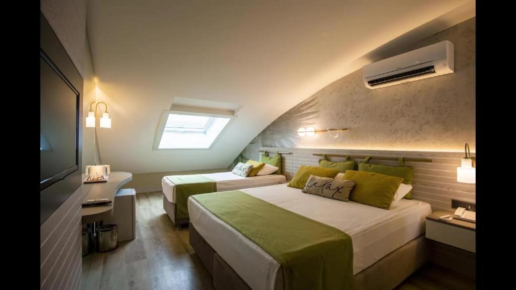 Side Square Hotel Kültér fotó
